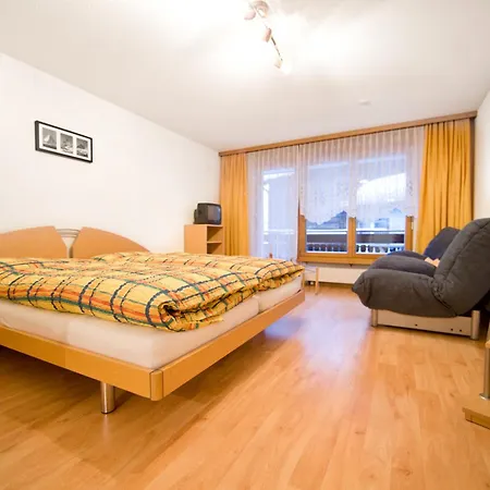 Haus Perelia C Апартаменты Церматт